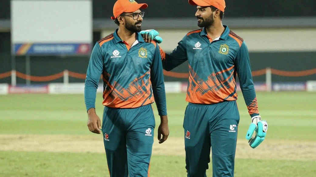 নাবিকে বাদ দিয়ে আফগানিস্তানের নতুন খাতা, শারজার শিশিরে জিম্বাবুয়ের ফাঁক